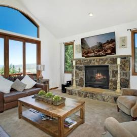 Family Friendly Retreat W Hot Tub I 8 min to Vail