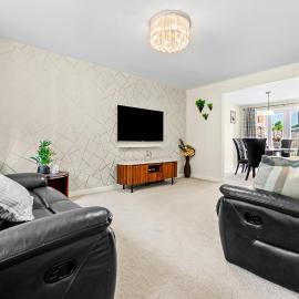 Business & Family Stays-4 Bed-2,5 Bath-Parking-Garden-EV Charger-By FabAccommodation