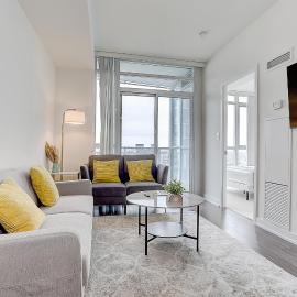 Lakeview 1 Bed 1 Den by Rogers Centre