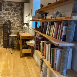 Petite maison au calme sans TV, hotel i Plougonven