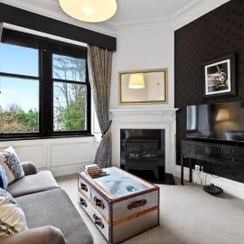Gorgeous apartment with peaceful private garden
