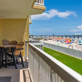 Chas. Oceanfront Villas 121 - Peaches and Cream