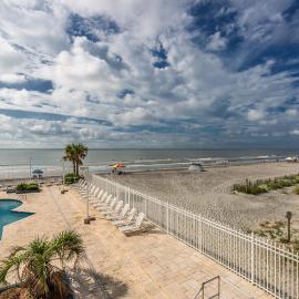 Chas. Oceanfront Villas 123 - Sunset on the Rox