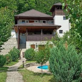Casa cu Turn, hotel u gradu 'Sărata-Monteoru'