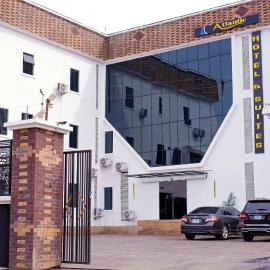 Indian Atlantic Hotel & Suites, hotel in Agbor