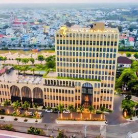 Hotel Công Tử Bạc Liêu、Bạc Liêuのホテル