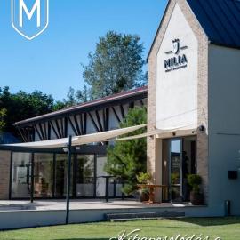 MILIA wine & event resort, hotel em Dunajský Klátov