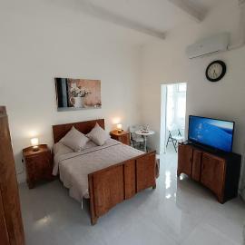 The Maltese Balcony Suite