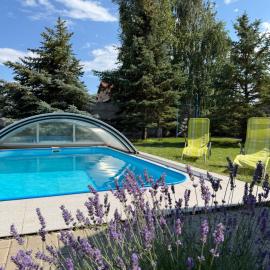 Затишний будинок біля моря в Санжійці, hotel u gradu Gribovka