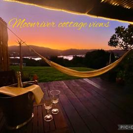 Moonriver Sunset View Cottage and Le Shed Garden Cottage