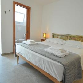 ALBERO DI ANTONIA ROOM, by Salento Affitti