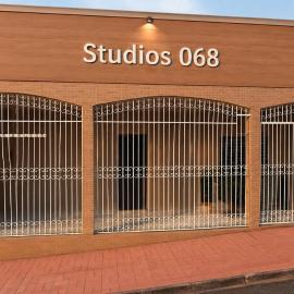 Studios modernos e completos no Bosque, região central