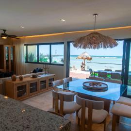 Splendid 3BR beachfront villa for 9 Yucalpeten Marina Resort, hotel in Progreso