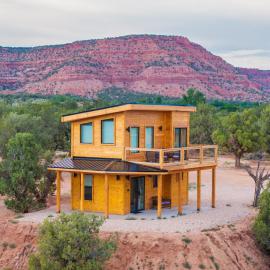 Tiny Cabin #3 at The Cedars, hotel em Kanab