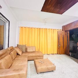 Sweetsky Luxury 3BHK Villa Terrace Sleeps 9، فندق في ناغبور