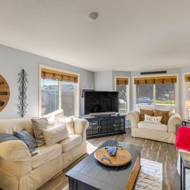 5BR Home Near Breweries Wineries Weddings and More