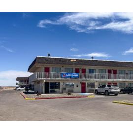 Studio 6 Pecos Texas، فندق في بيكوس