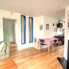 Family home in Knightstown, Valentia 'NEW LETTING', hotell i Knights Town