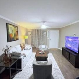 3BR Townhouse Perfect for Traveling professionals