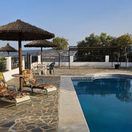 Lovely apartment with lake view - Cortijo Buena Vista, hotel v destinácii Rute