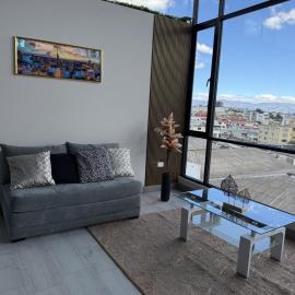Loft Moderno con Vista Panorámica en Quito