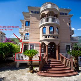 Double Room with Balcony Near Old Town