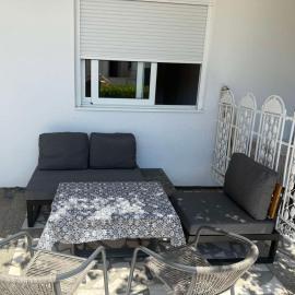 Apartman sa dve spavace sobe, prizemlje, Popović, hotel in Petrovac na Moru