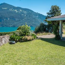 Spacious Lake and Mountain View Villa - 15 min to Interlaken