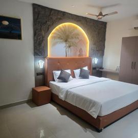 Nashik में, होटल Hotel Surya Avenue