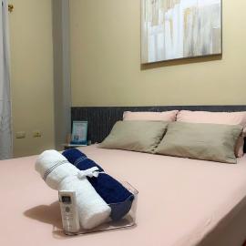 Modern and Cozy Suite with Private Parking, khách sạn ở Quevedo