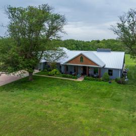 Whispering Prairie Lodge โรงแรมในซาลินา