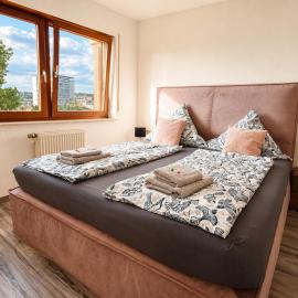 NEU Goldstadt Panorama Apartment - City View Pforzheim, hotel a Pforzheim