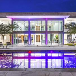 Luxury 9-Bedroom Villa in Southwest Ranches with Private Pool, Jacuzzi, and Movie Theater, Sleeps 20, hotel en Miami