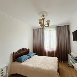 2х комнатная квартира, hotel in Poti
