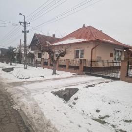 Samu lakóház, hotel in Balatonberény