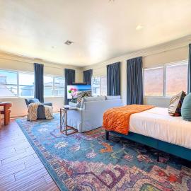 Rooftop Deck w/ 180° Ocean Views, hotel a Seal Beach