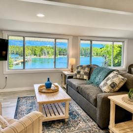 Oceanfront Cottage on Private Island, hotel di Milbridge
