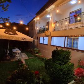 Vila Ansi Klean, hotel in Udënisht
