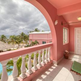 Condo 26 at Caribe Island Gold Standard Certified, hotel San Pedróban