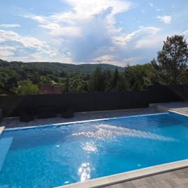 GRIZZLY apartment for the disabled, hotel a Slunj