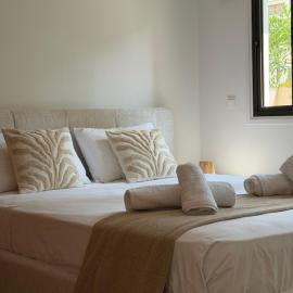 Oroklini Hills Modern Sea View Apartments, hotel a Voroklini