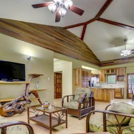 Suite at Villa Maya -Gold Standard and Certified، فندق في سان إجناسيو