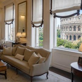 The Colosseum Attic Private Terrace、ローマのホテル