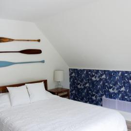 Queen Suite with Private Ensuite at Fancie's PEC - Suite 1، فندق في بيلفيل