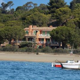Villa L'ensoleillade, hotel in La Londe-les-Maures