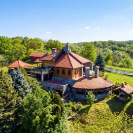 Hunting Lodge Hills Retreat - Happy Rentals, מלון בRibnjačka