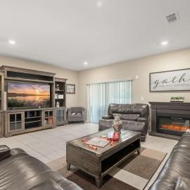 Spacious townhouse with grill & near Magic Kingdom, hotel in Kissimmee