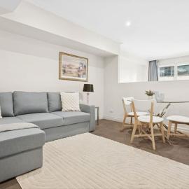 Spectacular Studio Apartment in Sydney CBD and Gym