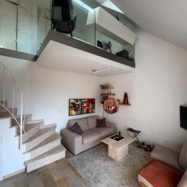Modern 1 bed duplex in Limperstberg, hotel u Luksemburgu