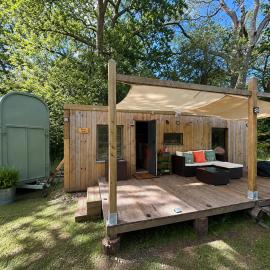 Nesta's Nook, хотел в Ландоувъри